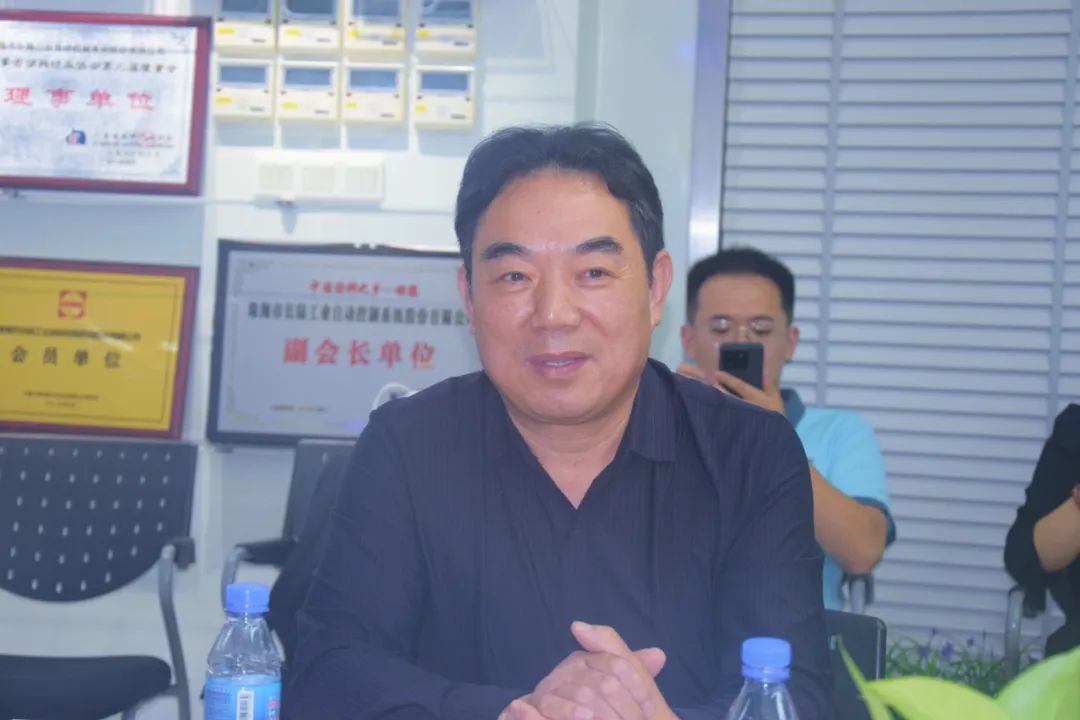 安徽省涂料行业协会广东考察学习观摩团莅临我司交流指导 安徽省涂料行业协会广东考察学习观摩团莅临我司交流指导